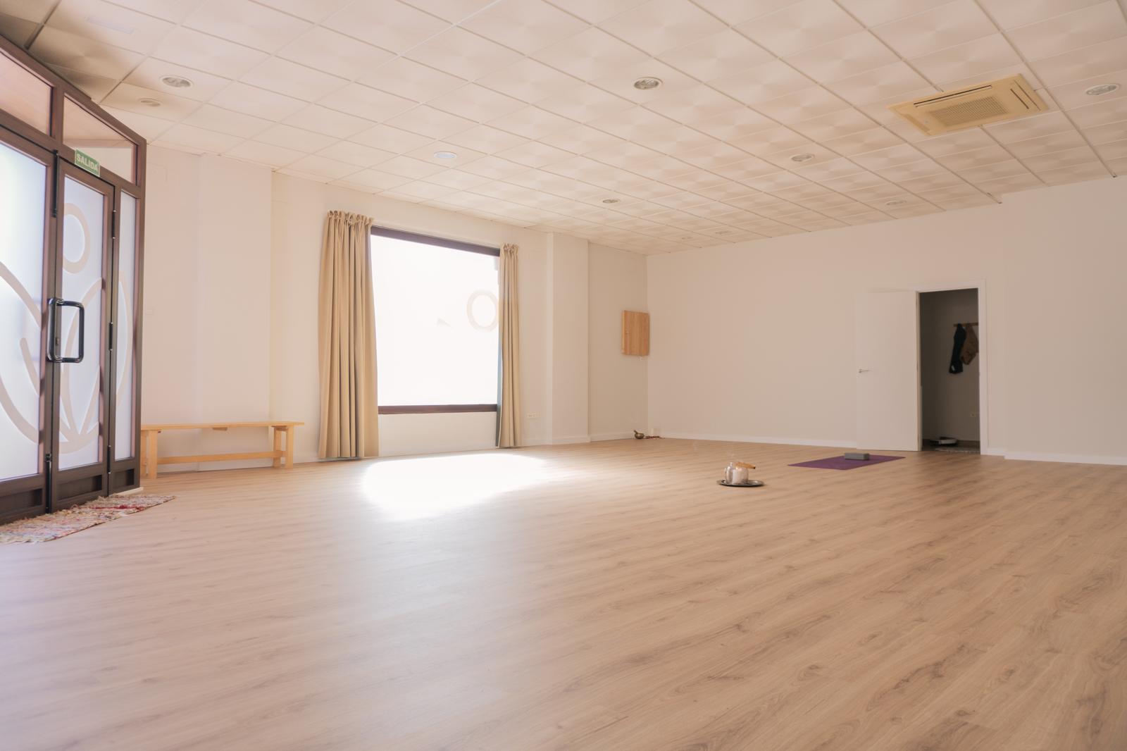 Espacio Mondo preparado para formaciones, talleres y actividades de bienestar